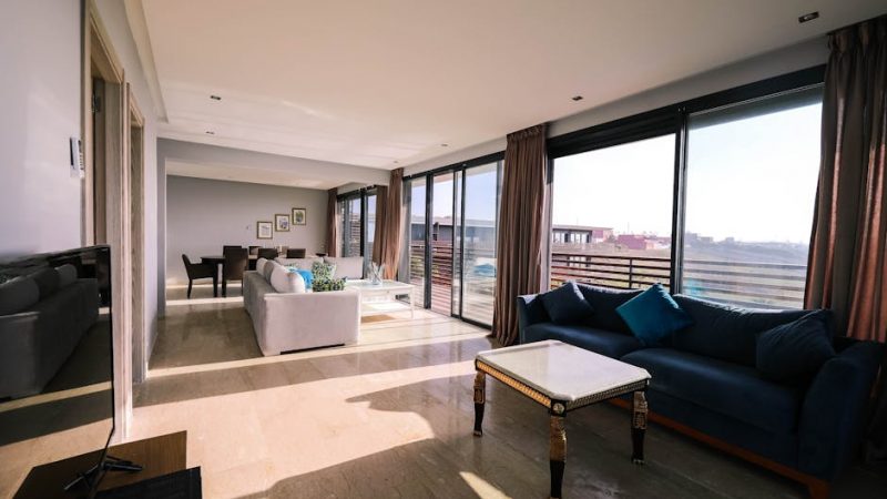 Сравнение цен на бризеры и тепловые насосы в Балашихе